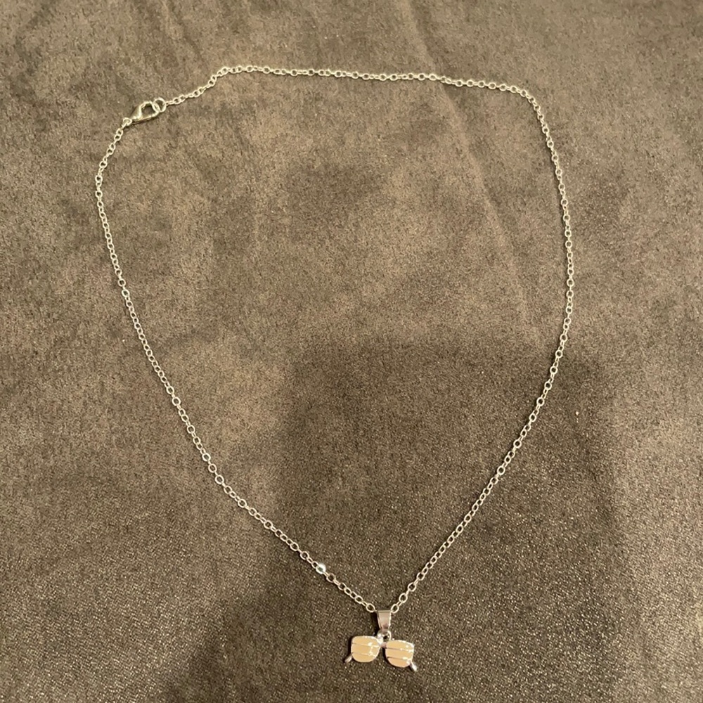 Cute summer sunglass necklace 🕶